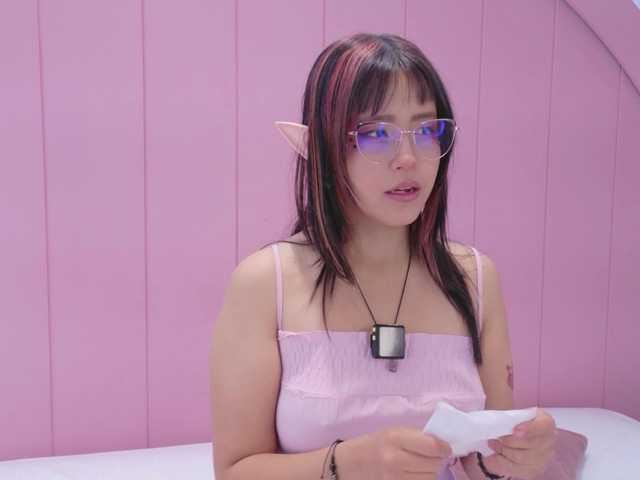 AmyJoness1 online show from August 9, 6:09 pm