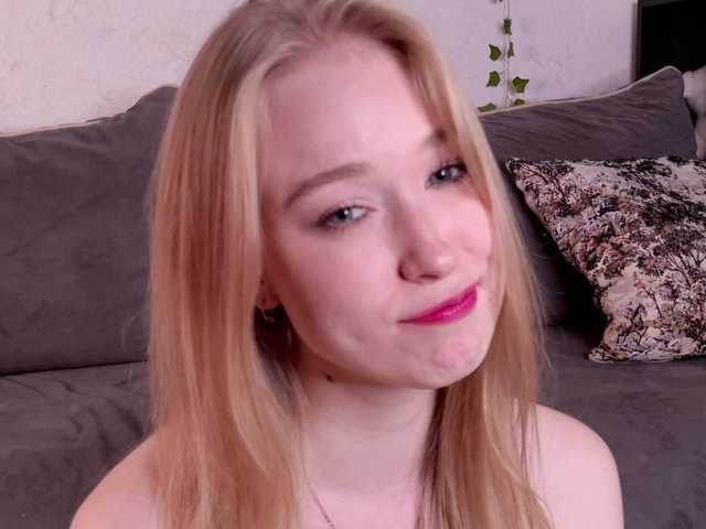 AmyLouWood online show from July 30, 5:31 pm