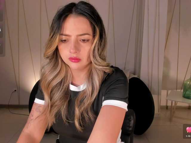 AmyWoods online show from August 7, 11:54 am
