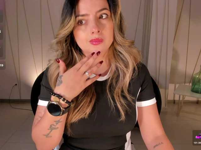 AmyWoods online show from August 7, 1:00 pm
