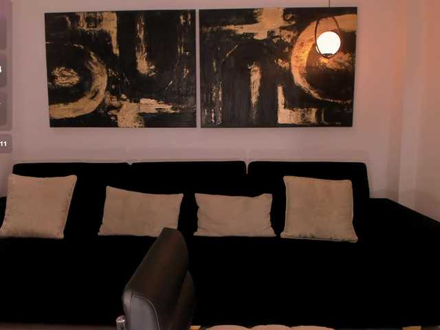 AmyWoods online show from August 8, 1:55 pm