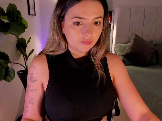 AmyWoods online show from August 18, 5:24 am