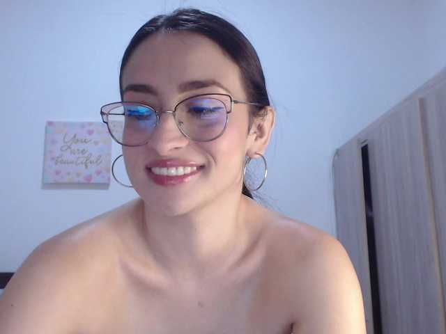 AndraCyrus online show from August 9, 11:28 pm