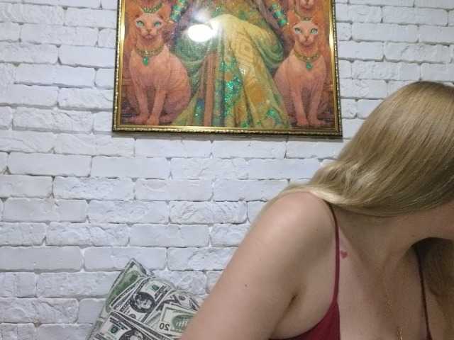 AngelAlone online show from August 5, 1:53 pm