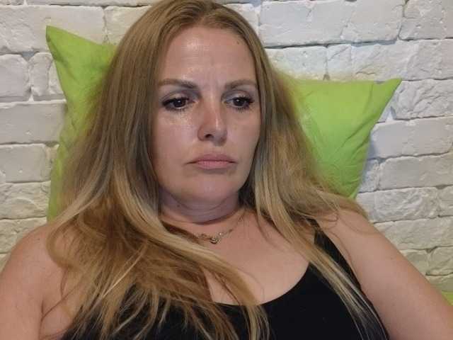 AngelAlone online show from August 12, 3:25 pm