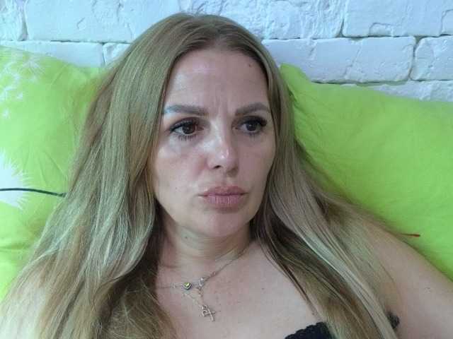AngelAlone online show from August 13, 6:27 am