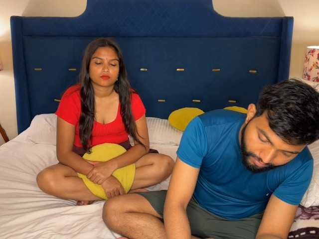 AngelAnkit online show from August 4, 6:05 pm