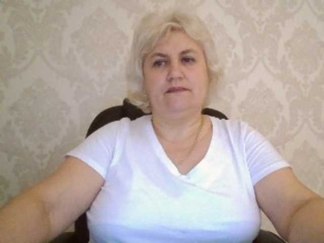 AngelaFamez online show from March 20, 7:44 am