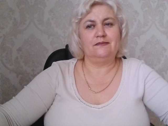 AngelaFamez online show from April 30, 1:14 pm