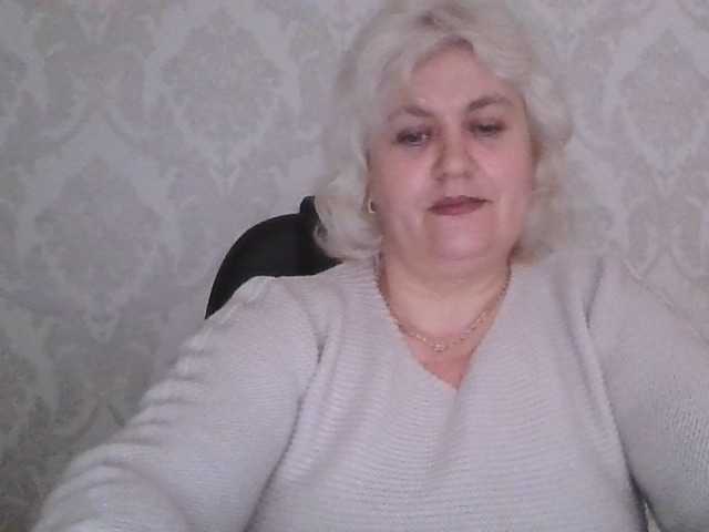 AngelaFamez online show from May 15, 5:29 am