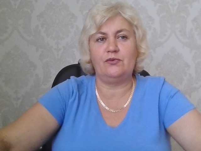 AngelaFamez online show from July 22, 9:44 am