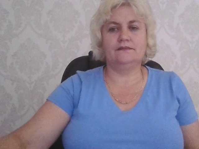 AngelaFamez online show from July 31, 12:44 pm