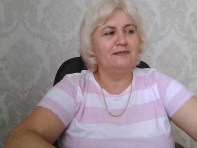 AngelaFamez online show from August 17, 6:24 pm