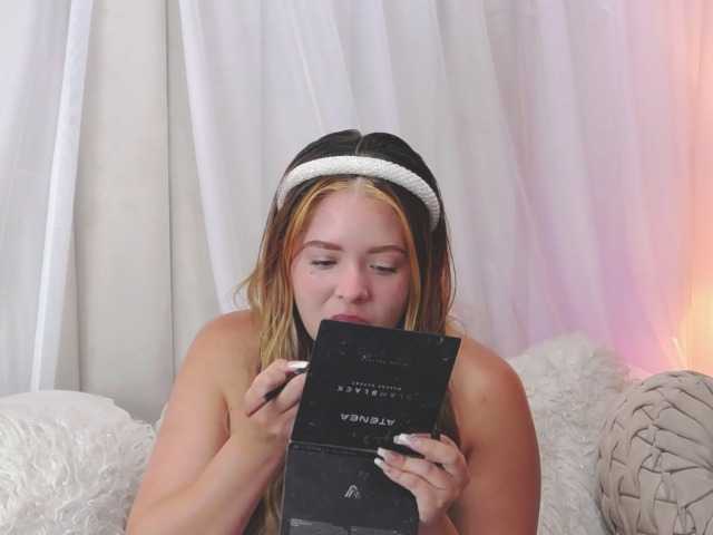 AngeliePastori online show from July 30, 3:30 pm