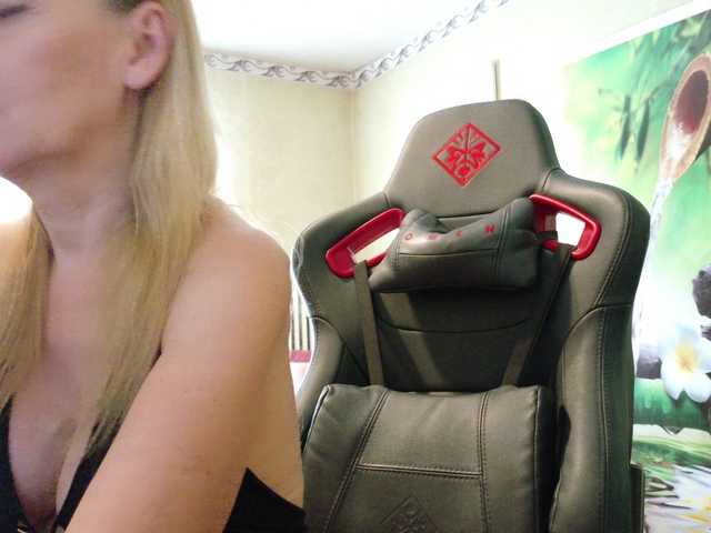 AngelikaMore online show from August 9, 3:46 pm