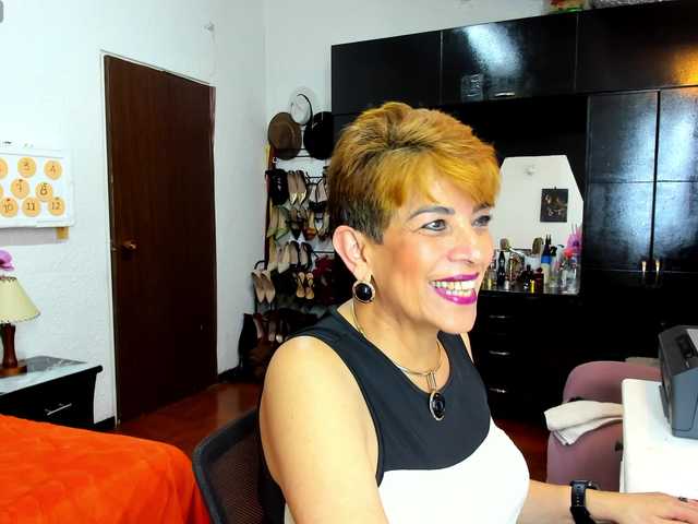 AngelinaStone65 online show from July 31, 1:12 am
