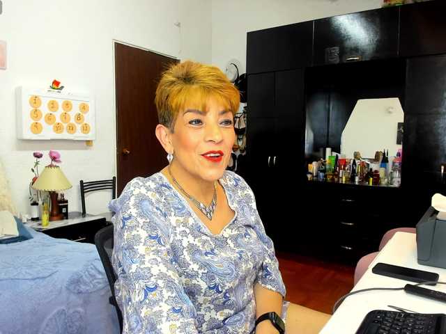 AngelinaStone65 online show from August 4, 11:57 pm