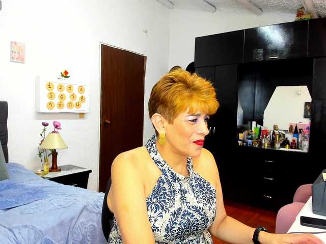 AngelinaStone65 online show from August 11, 11:51 pm