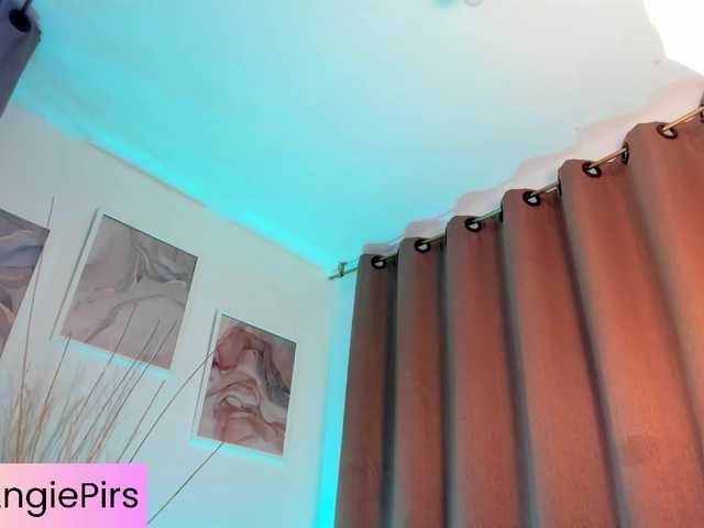 Angie-Pirs online show from March 29, 1:13 am