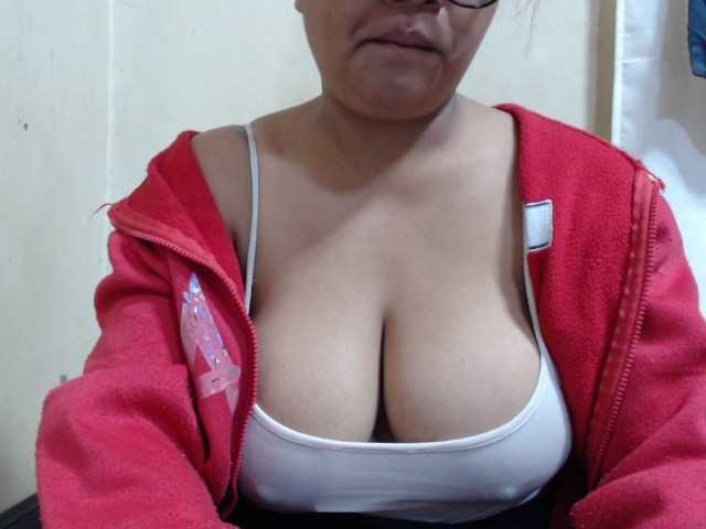 Anialove online show from July 11, 5:57 am