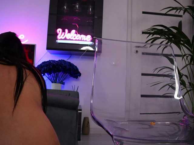 AnissyaJay online show from August 12, 9:11 am