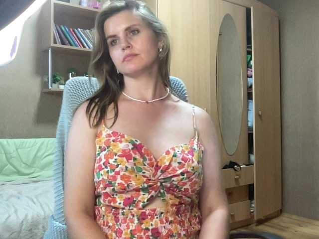 AnitaGlamorX online show from July 6, 5:05 pm