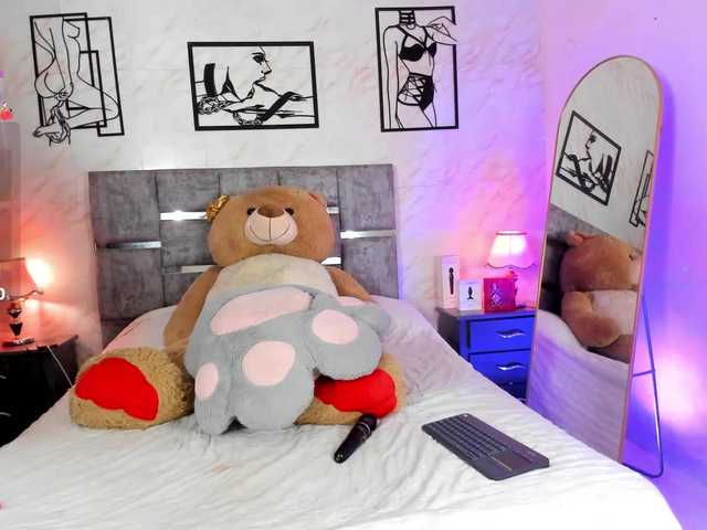 Anna-Jills online show from August 9, 3:40 am