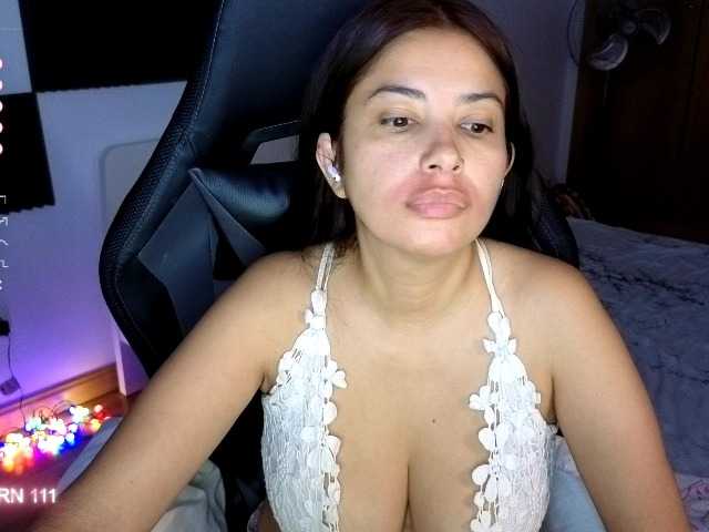 AnnaCasas online show from July 18, 2:23 am