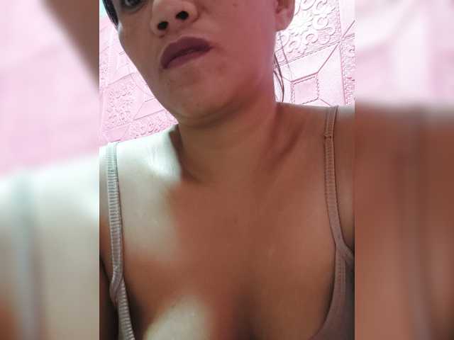 AnnaLizaXxX online show from August 13, 6:33 pm