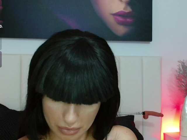 AnnaRos online show from August 3, 9:44 pm