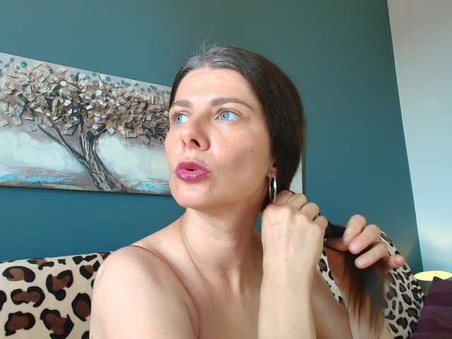 AnneBlueeyes online show from August 12, 11:56 am