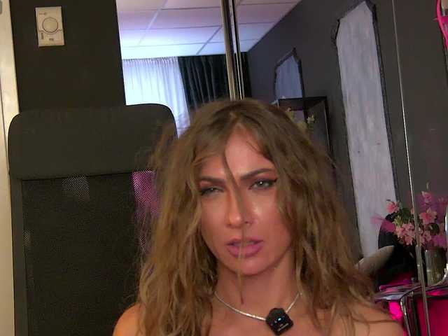 AnneGoddesss online show from August 11, 9:50 pm