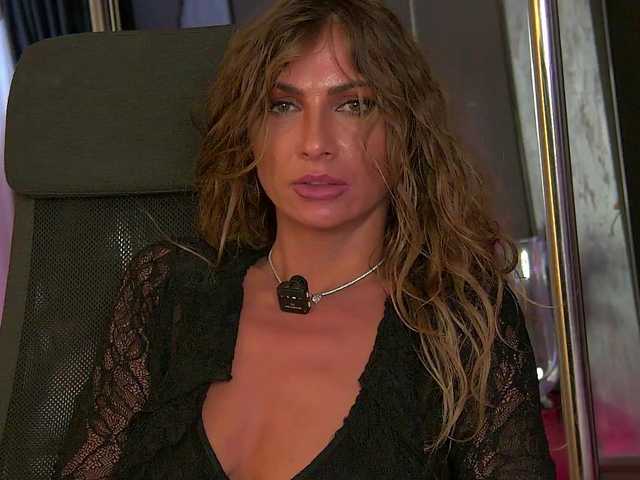 AnneGoddesss online show from August 12, 12:46 am