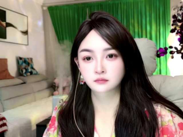 AnniBB online show from August 12, 1:24 pm