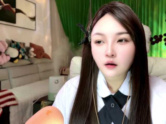 AnniBB online show from August 15, 4:44 pm