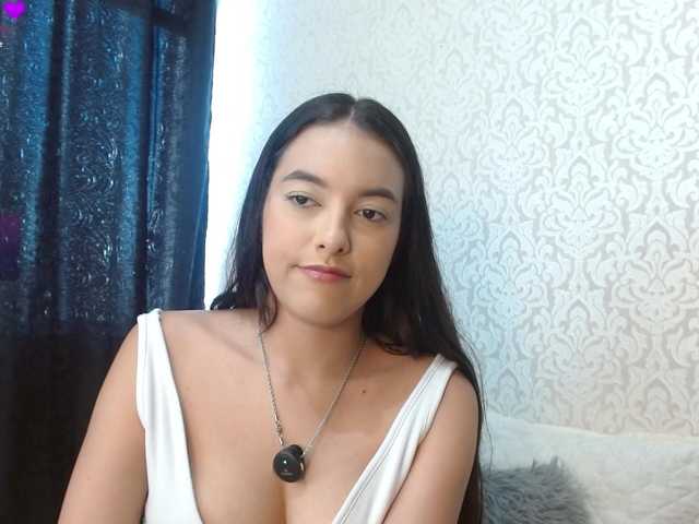 Annyrosse00 online show from July 28, 8:48 pm