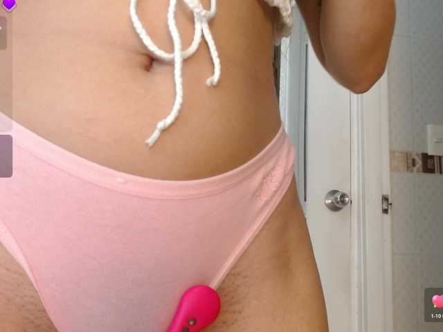 Annyrosse00 online show from July 30, 8:04 pm