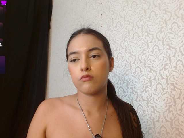 Annyrosse00 online show from August 1, 12:16 am
