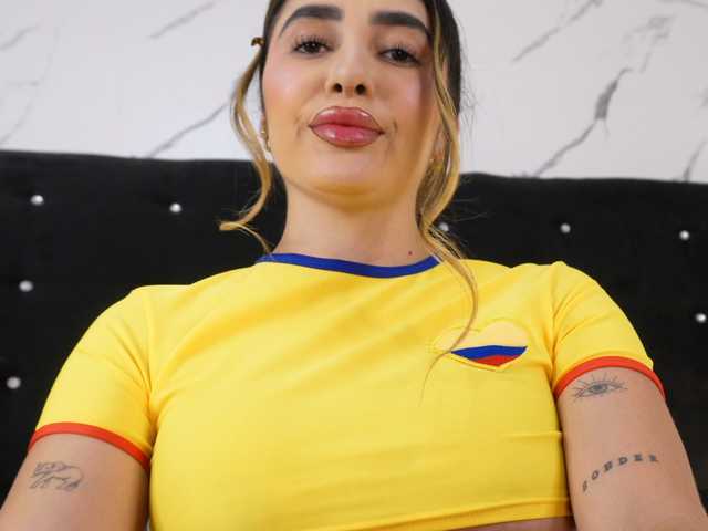 Annyy-Rosse online show from August 14, 8:07 am