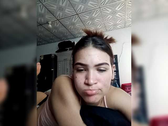 AnthonellaMarquez online show from April 7, 6:53 pm