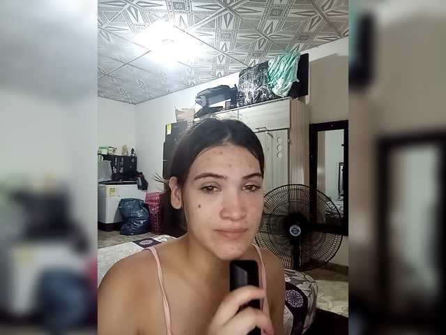 AnthonellaMarquez online show from April 11, 9:37 pm