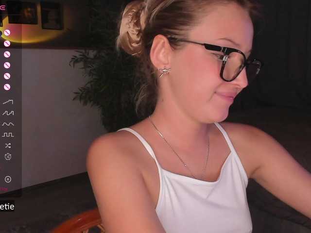 AprilCoy online show from July 19, 8:44 pm