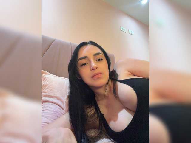 AprilRosse online show from August 6, 12:09 am