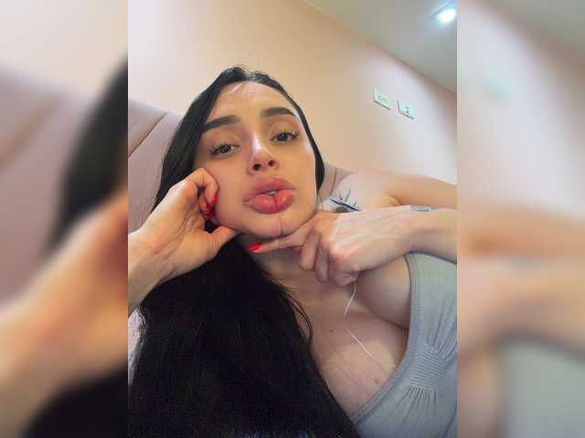AprilRosse online show from August 8, 6:13 am