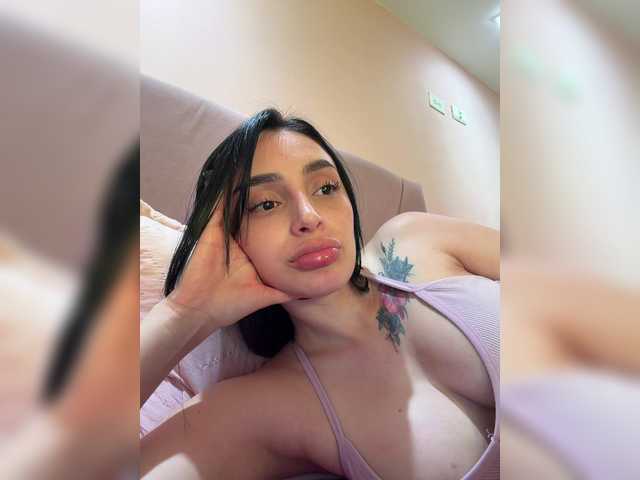 AprilRosse online show from August 11, 4:25 am