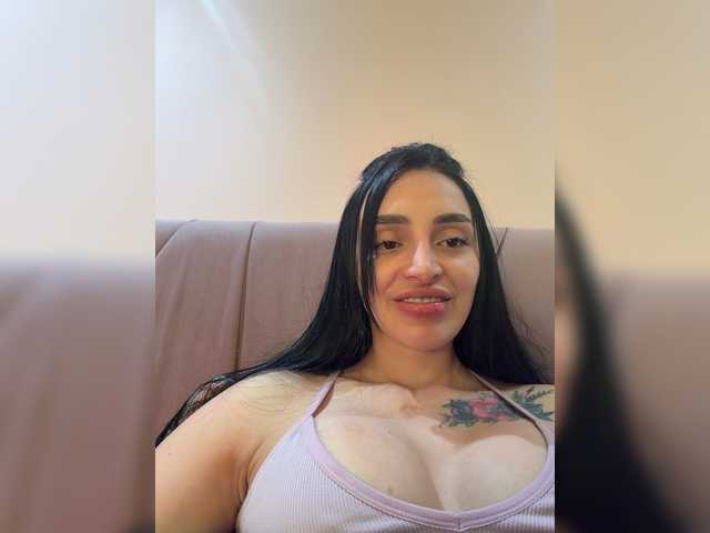 AprilRosse online show from August 12, 5:32 am