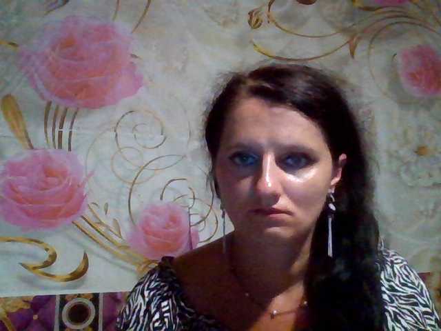 ArchiGirl online show from August 10, 9:27 pm