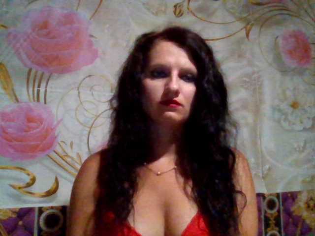 ArchiGirl online show from August 12, 8:44 pm