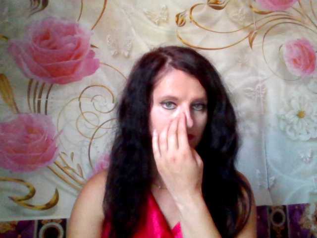 ArchiGirl online show from August 13, 6:16 am