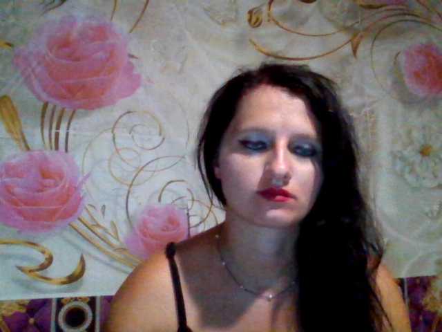 ArchiGirl online show from August 14, 8:45 pm